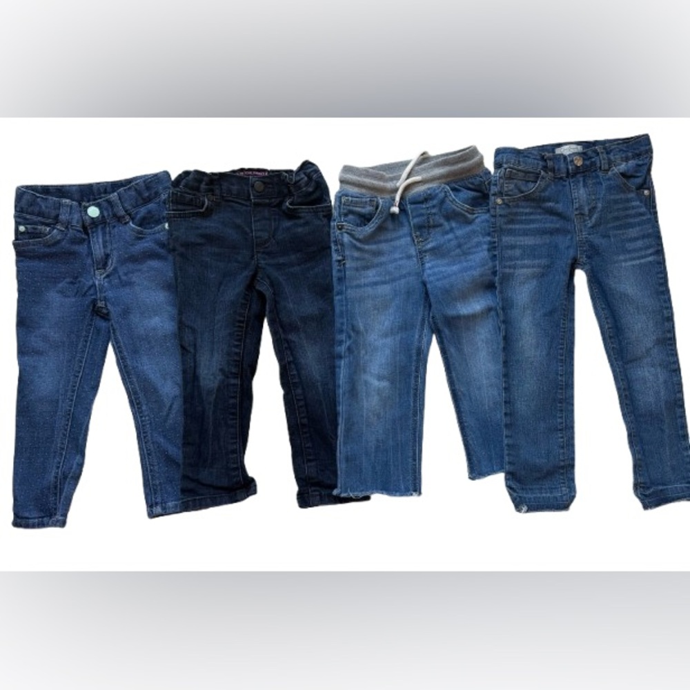 Jessica Simpson & others - Blue Jeans - set of 4 - Excellent like new condition
